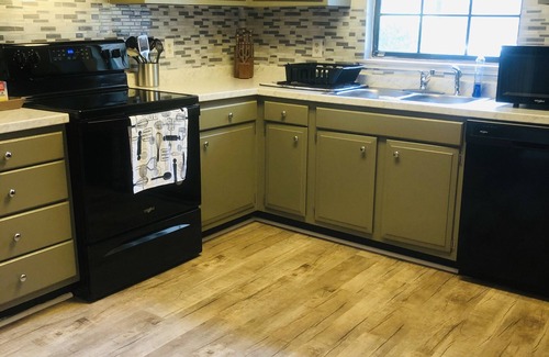 Hinesville House | Wonderful spacious home in Hinesville, Ga. 5 min. from Ft. Stewart’s main gate!