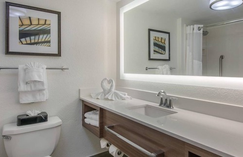 Tropic House | Wonderful Stay! 3 Lovely Units Near Parks/Attractions
