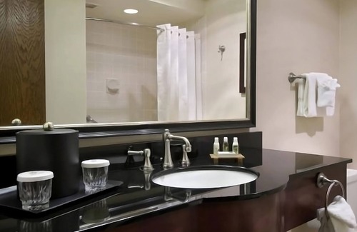 Elko House | Wonderful Stay! Outdoor Pool, Parking, Pets Allowed, Close to Main City Park!
