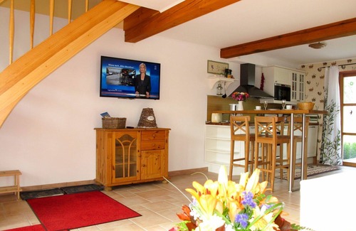 Neuenkirchen House | Wonderful villa for 4 guests with WIFI, TV and terrace