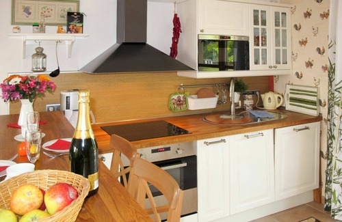 Neuenkirchen House | Wonderful villa for 4 guests with WIFI, TV and terrace