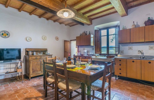 Radda in Chianti Villa | Wonderful villa for 6 guests with WIFI, TV, terrace, pets allowed and panoramic view