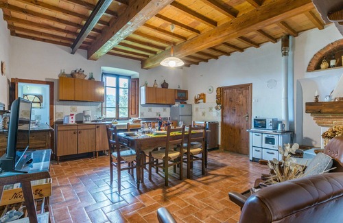 Radda in Chianti Villa | Wonderful villa for 6 guests with WIFI, TV, terrace, pets allowed and panoramic view