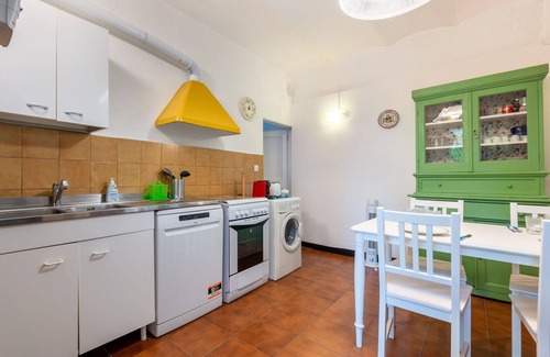Albisola Superiore Villa | Wonderful villa for 4 guests with WIFI, TV, pets allowed and parking