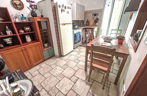 Mola di Bari House | Wonderful villa for 2 guests with WIFI, A/C, TV, terrace and parking