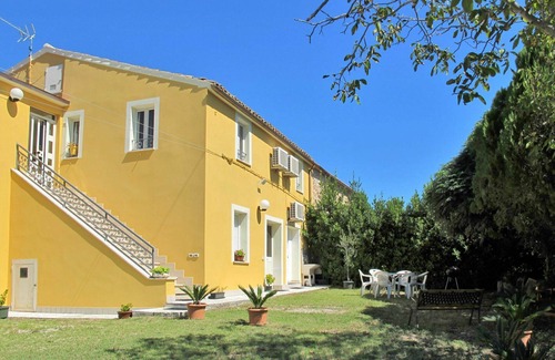 Ripatransone House | Wonderful villa for 6 guests with WIFI, A/C, TV, terrace, pets allowed, panoramic view and park.