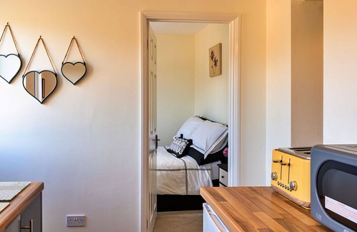 Westhay House | Wonderful villa for 4 guests with WIFI and TV