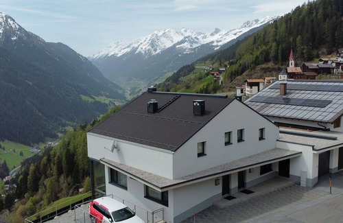 Kappl House | Wonderful villa for 4 guests with WIFI, TV and balcony