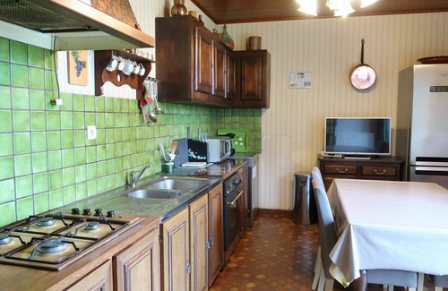 Vains House | Wonderful villa for 6 guests with TV and patio