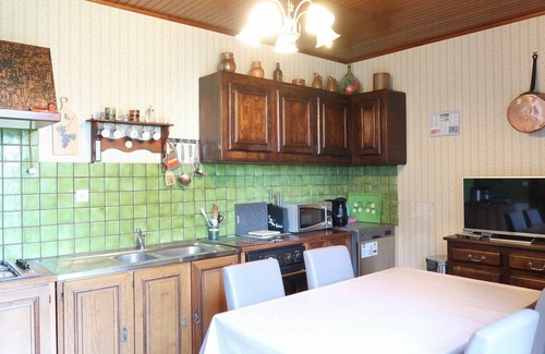 Vains House | Wonderful villa for 6 guests with TV and patio
