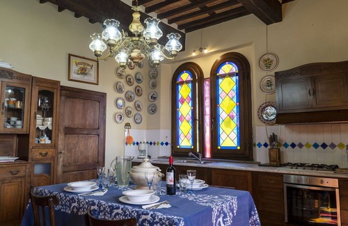 Petrognano House | Wonderful villa for 6 guests with WIFI, A/C and TV, close to Lucca