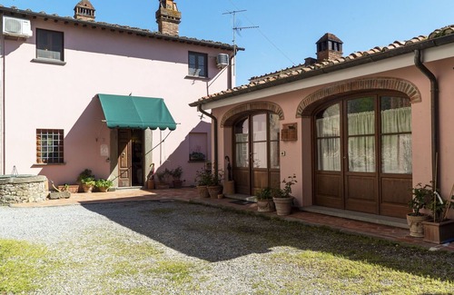 Petrognano House | Wonderful villa for 6 guests with WIFI, A/C and TV, close to Lucca