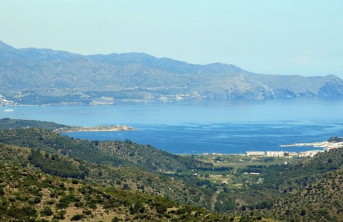 Llanca House | Wonderful villa for 6 people with TV, terrace, panoramic view and parking