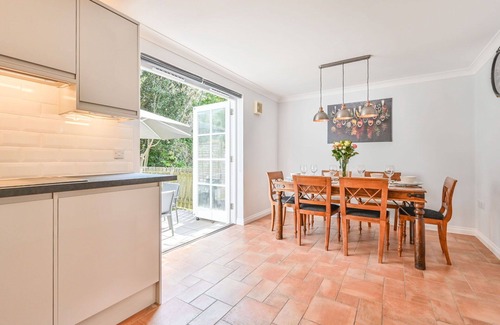 Charlestown House | Wonderful villa for 6 people with WIFI, TV, patio and parking