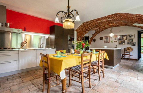 Cortazzone House | Wonderful villa for 8 people with private pool, TV, patio, pets allowed, panoramic view and par.