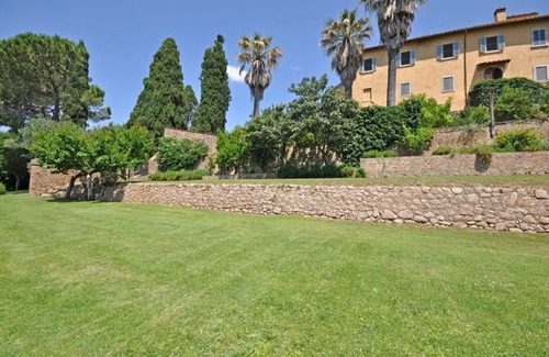 Marsiliana Villa | Wonderful villa for 13 people with WIFI, private pool, TV, pets allowed, panoramic view and par.
