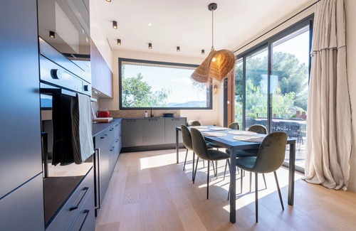 Saint-Sylvestre House | Wonderful Villa, swimming pool and parking