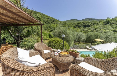 Vaiano Villa | Wonderful villa with A/C, private pool, WIFI, TV, veranda, pets allowed, panoramic view and par.