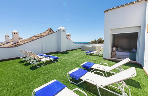 Golden Mile Apartment | WONDERFULLY LOCATED DUPLEX PENTHOUSE WITH PANORAMIC SEA AND MOUNTAIN VIEWS