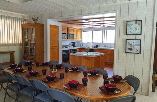 Green Valley Lake Cabin | Wood Haven — Enormous 4-Story Cabin for Family and Work Retreats [Sleeps 19]