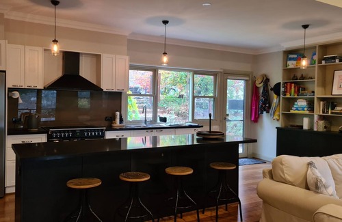 Marysville House | WOODBINE LODGE- Picture perfect and meticulously maintained