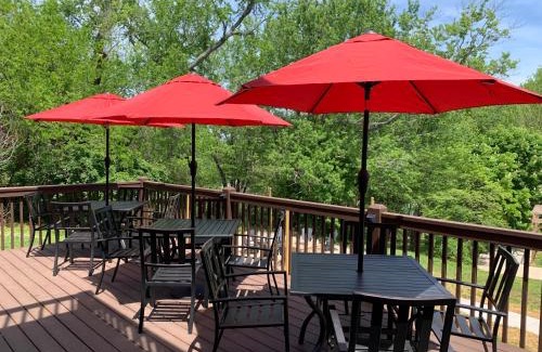 Jasper Hotel | Woodbridge Inn & Tavern