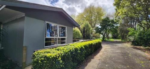 Takanini Bed & Breakfast | Woodbury Farm