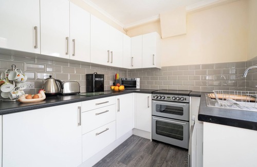 Bembridge House | Woodclose, Lovely 3 Bedroom 2 Bathroom Holiday Home Close To Beach And Amenities