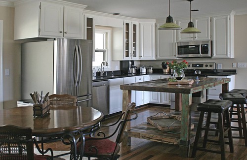 Franklin House | Wooded Cottage near Downtown Franklin & Leiper's Fork!