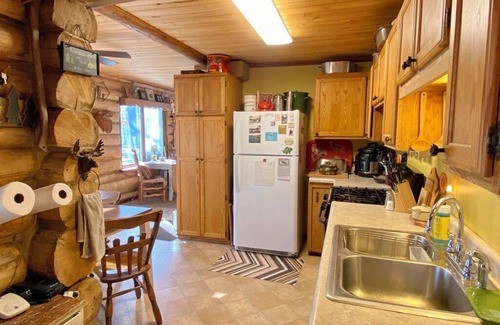Birchwood Cabin | Wooded Private -True Log Cabin on Pristine Spider Lake. Pontoon/Kayak options