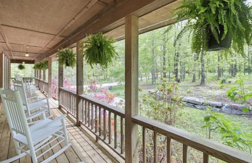 Rising Fawn House | Wooded Retreat with game area and hot tub