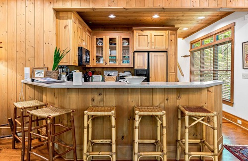 Lake Toxaway House | Wooded Seclusion,Quick Access to Highly Acclaimed Hiking, and the Club.