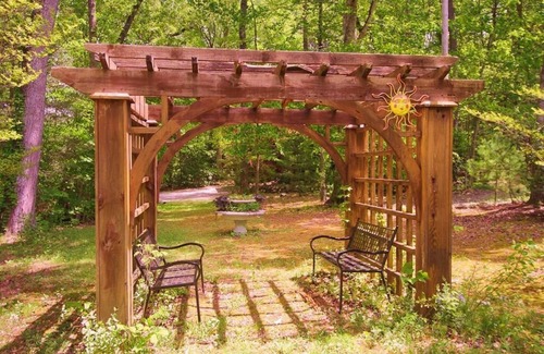 Cosby Cabin | Wooded Setting - Mountain Stream - Real Fireplace - Privacy