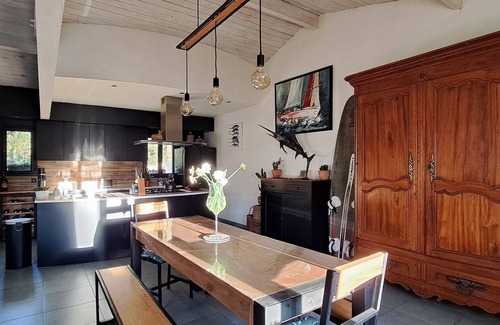 Le Grand-Village-Plage Villa | Wooded villa on Ile dóleron with private heated pool 6 persons max.