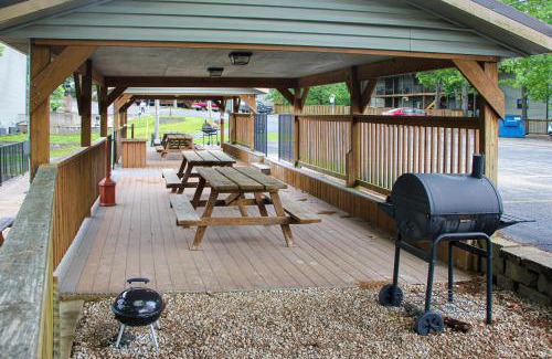 Notch Estates Apartment | Wooded Wonder - Unit 10
