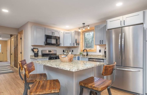Center Conway House | Wooded Wonderland with private wood fired Sauna!