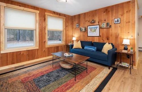 Center Conway House | Wooded Wonderland with private wood fired Sauna!