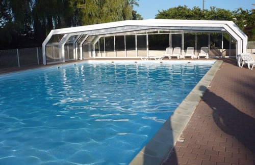 Saint-Pierre-d'Oleron Ski Chalet | wooden chalet in the gardens of St Pierre