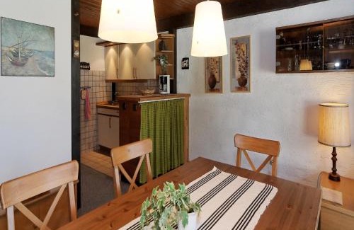 Waldkirchen House | Wooden chalet with terrace near a swimming lake