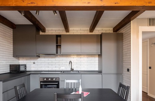 Historic Center Apartment | Wooden design apartment by Wonderful Italy
