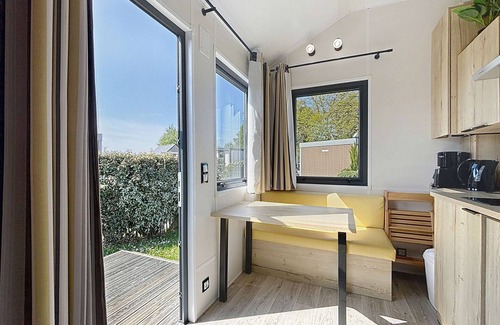 Jullouville-les-Pins House | Wooden Tiny House with terrace, pool, wifi, pets, parking - 200m from the beach