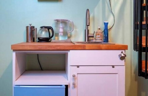 Riverland Terrace Apartment | Wooden Wonderland Loft-Close to Folly Beach & Downtown!nn