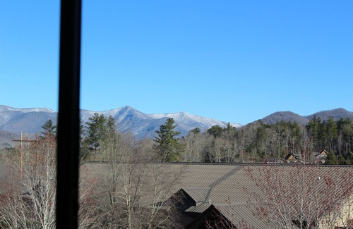 Cheshire Cabin | Woodhaven Cabin - FREE BILTMORE PASSES