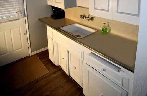 Wofford Heights House | Woodland Cottage near the lake and river