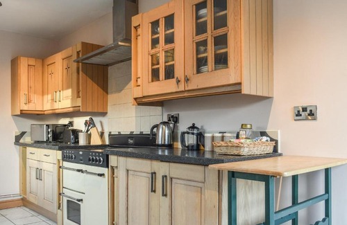 Kidwelly House | Woodland Cottage