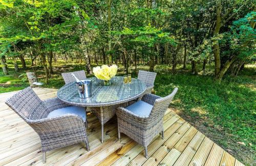 Wotton-under-Edge House | Woodland dome