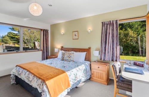 Hokitika Bed & Breakfast | Woodland Glen Lodge B&B