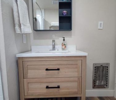 Big Bear City House | Woodland Hideaway - Stylish & Spacious, Snow Play & Hiking, EV-Friendly, Designer Interior, New Host Deal