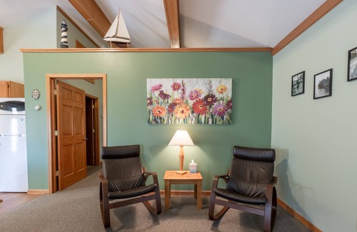 Bayfield Apartment | Woodland Lodging | Hillside Perch, Forest Views