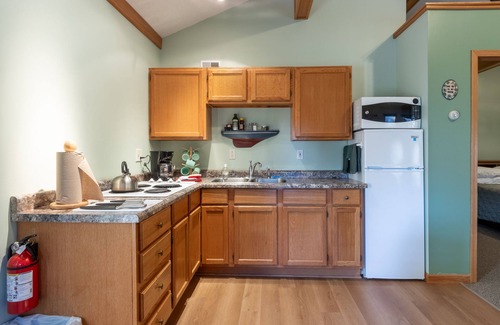 Bayfield Apartment | Woodland Lodging | Hillside Perch, Forest Views
